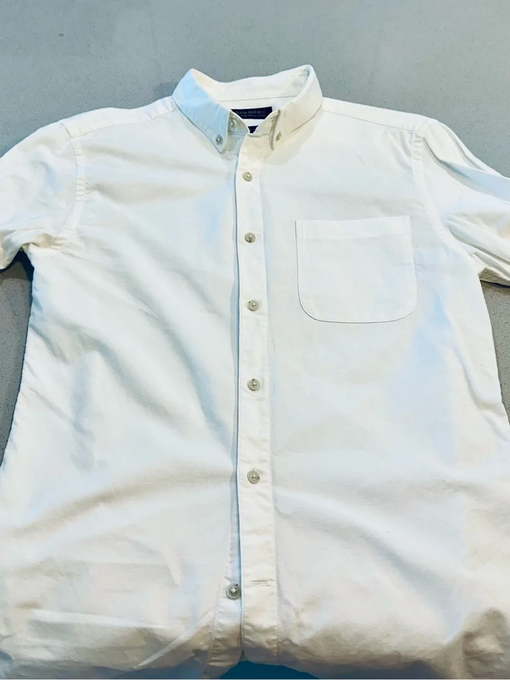 Banana Republic Men's White Button-Down Shirt